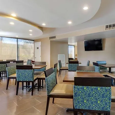 Comfort Inn University 